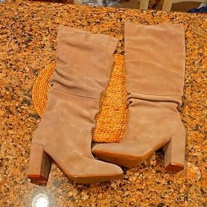 Steve Madden Suede heeled boots